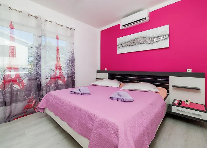 Modernes Nur 300 Meter Zum Mit Meerblick, Waschmaschine, Trockner, Grill Apartament Novi Vinodolski